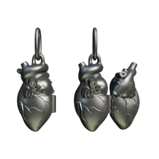 медальон "Анатомическое сердце"